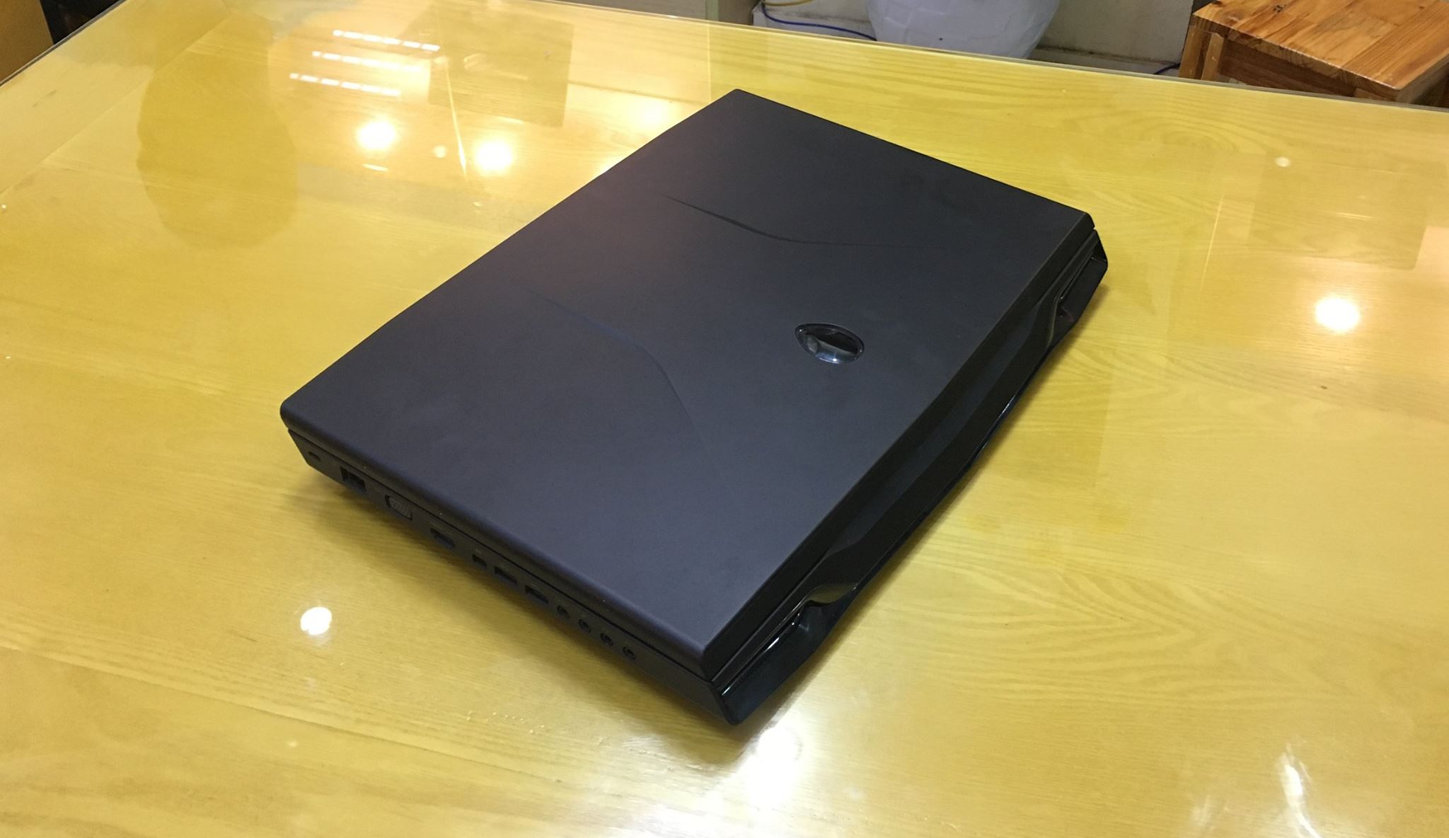 Laptop DELL ALIENWARE M17X R4-5.jpg